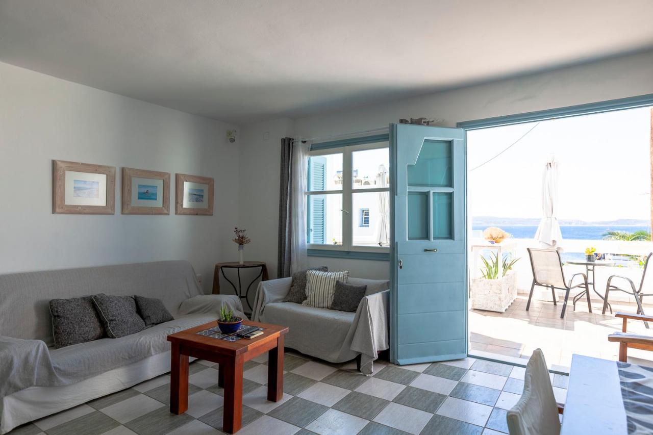 Emily'S Suites Adamantas  Buitenkant foto