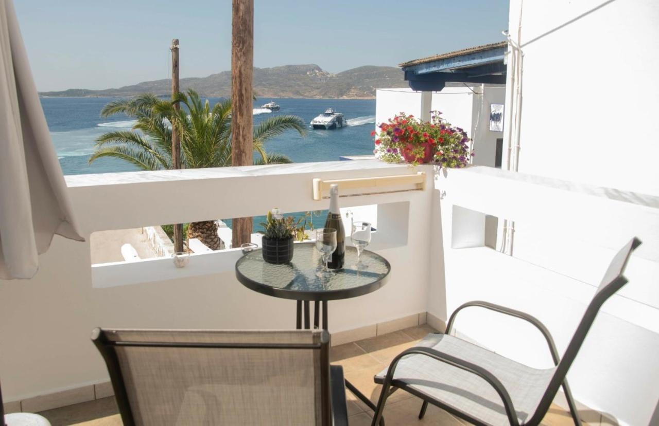 Emily'S Suites Adamantas  Buitenkant foto