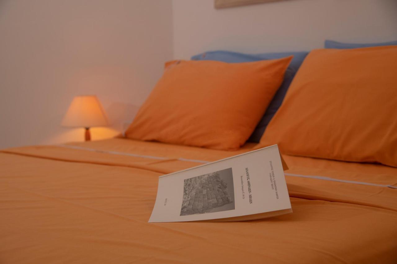 Emily'S Suites Adamantas  Buitenkant foto
