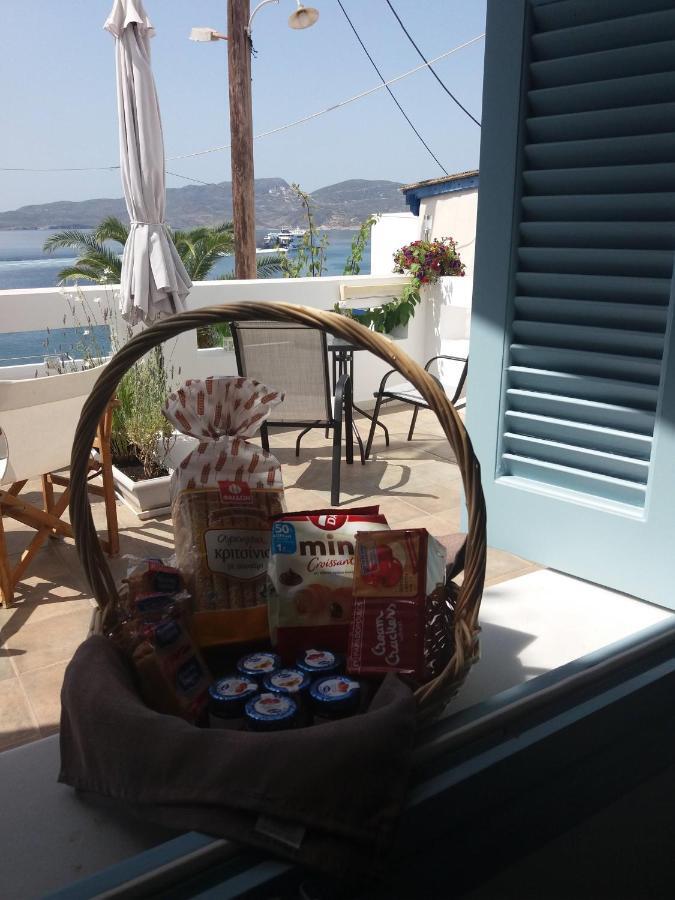 Emily'S Suites Adamantas  Buitenkant foto