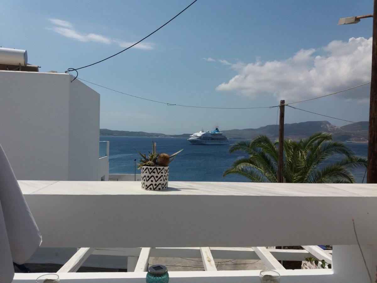 Emily'S Suites Adamantas  Buitenkant foto